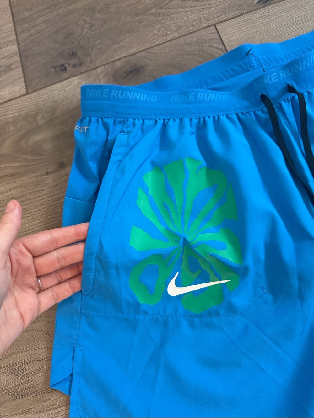 NWT NIKE Stride Run Energy Men’s Dri-FIT 5” Size Large - Picture 3 of 11
